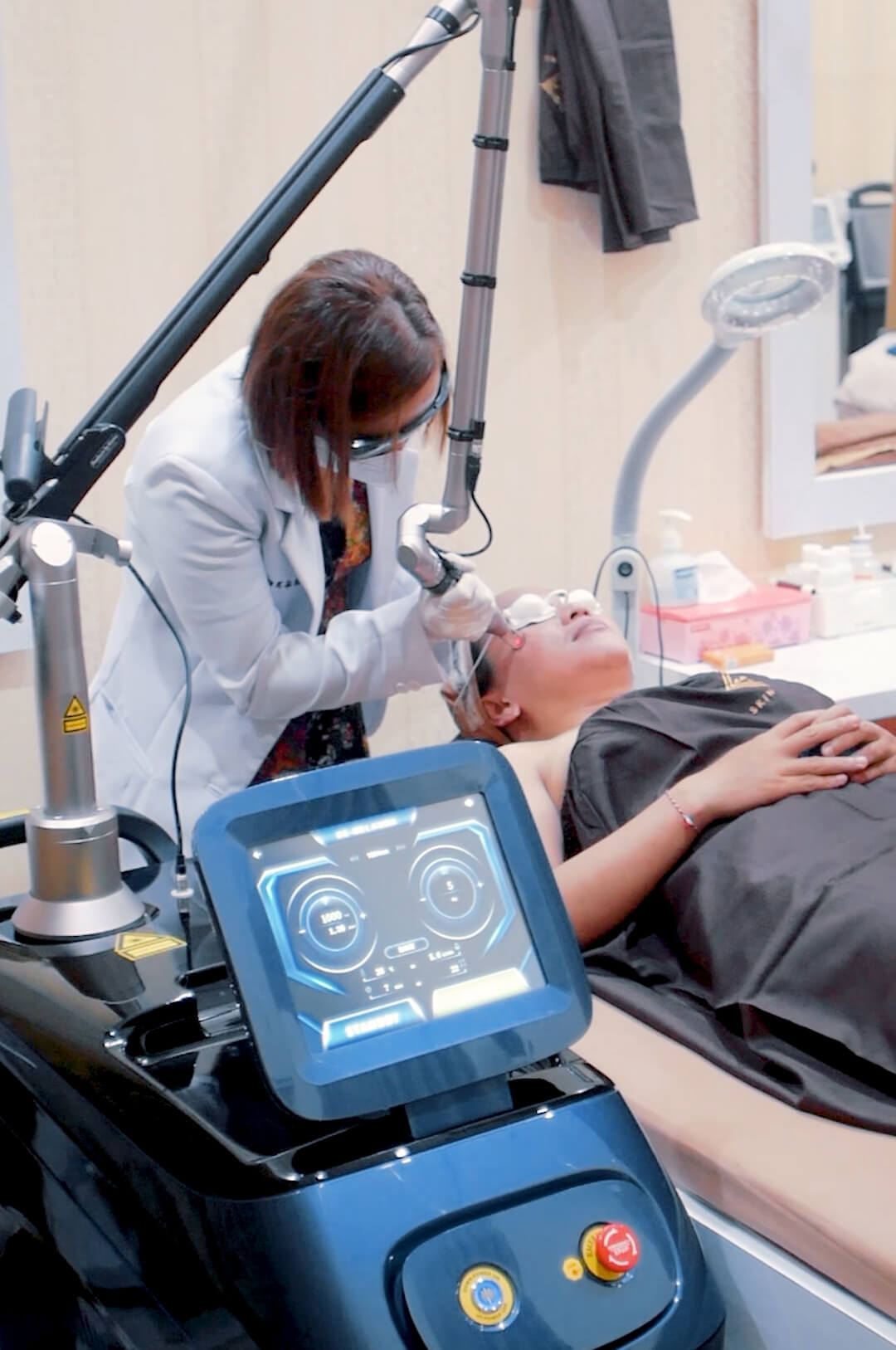 Facial Treatment Emwe Clinic