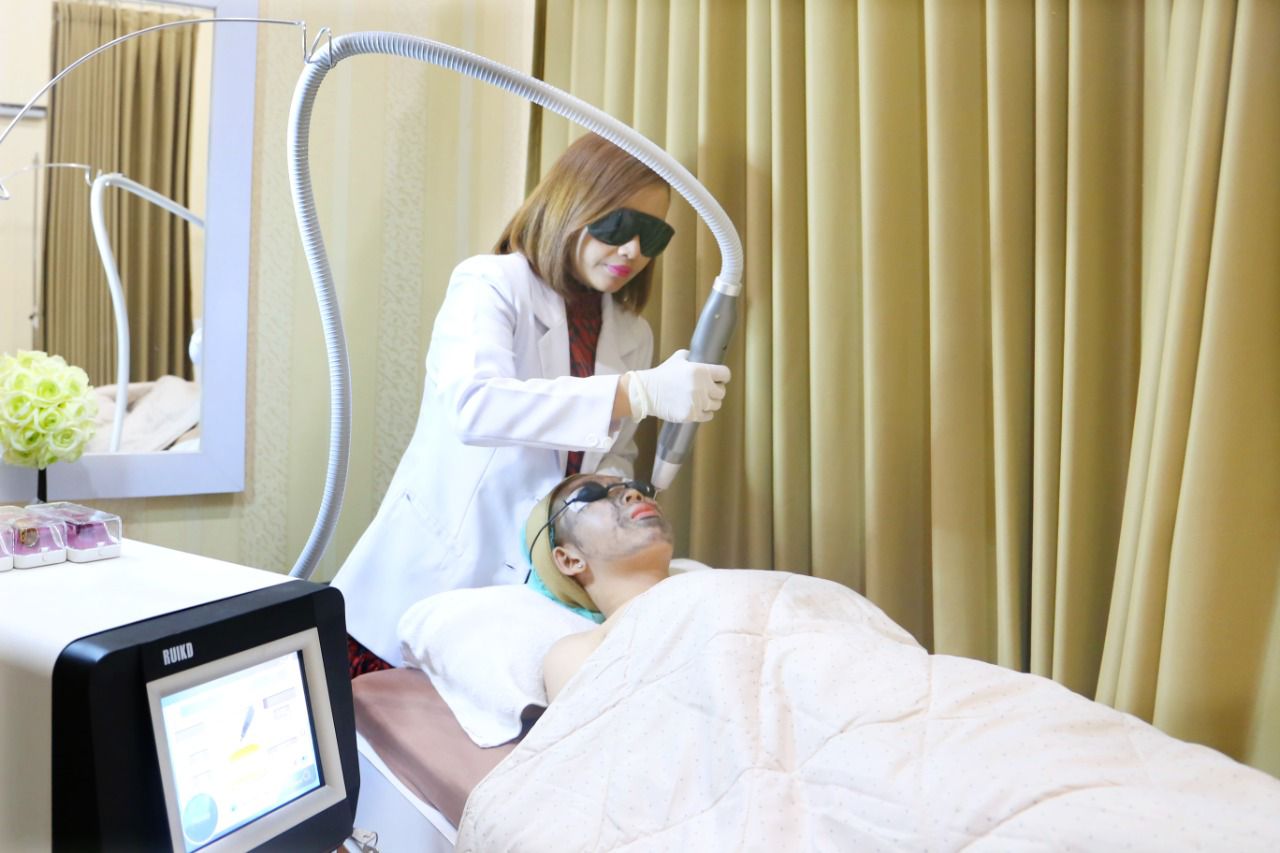 Ruang Treatment Emwe Clinic